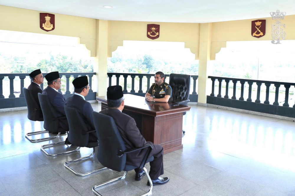 Putera mahkota mahu pengasingan kaum di sekolah-sekolah Johor dihentikan
