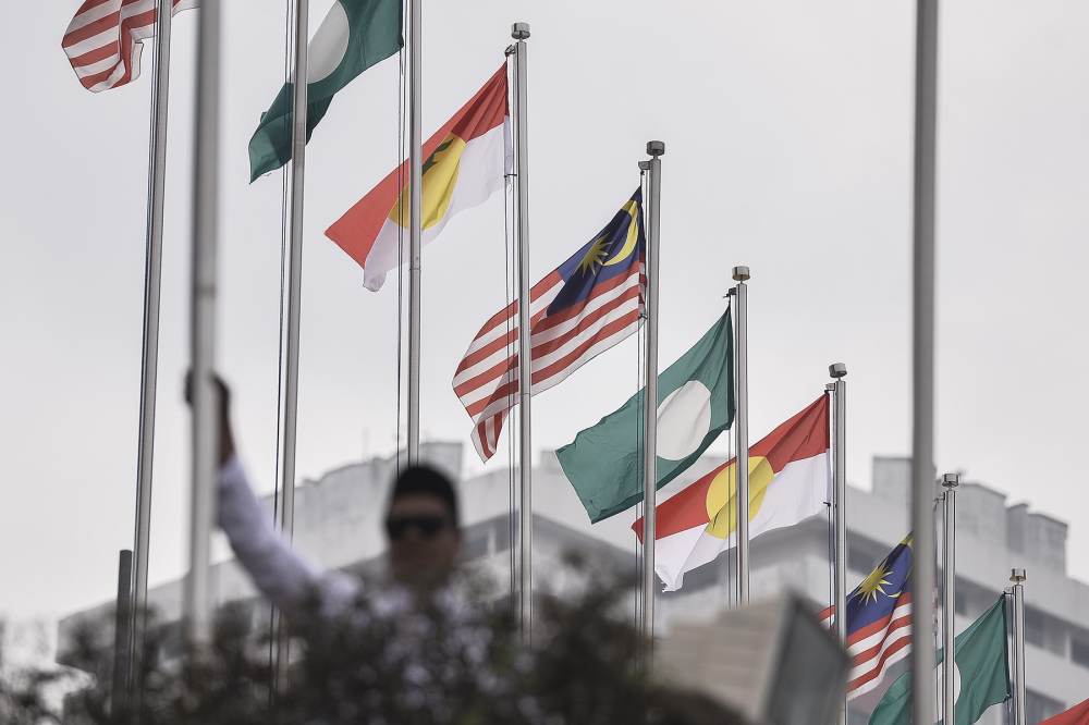 Hubungan PAS dengan Umno boleh mendorong beberapa undi orang Melayu terhadap Pakatan