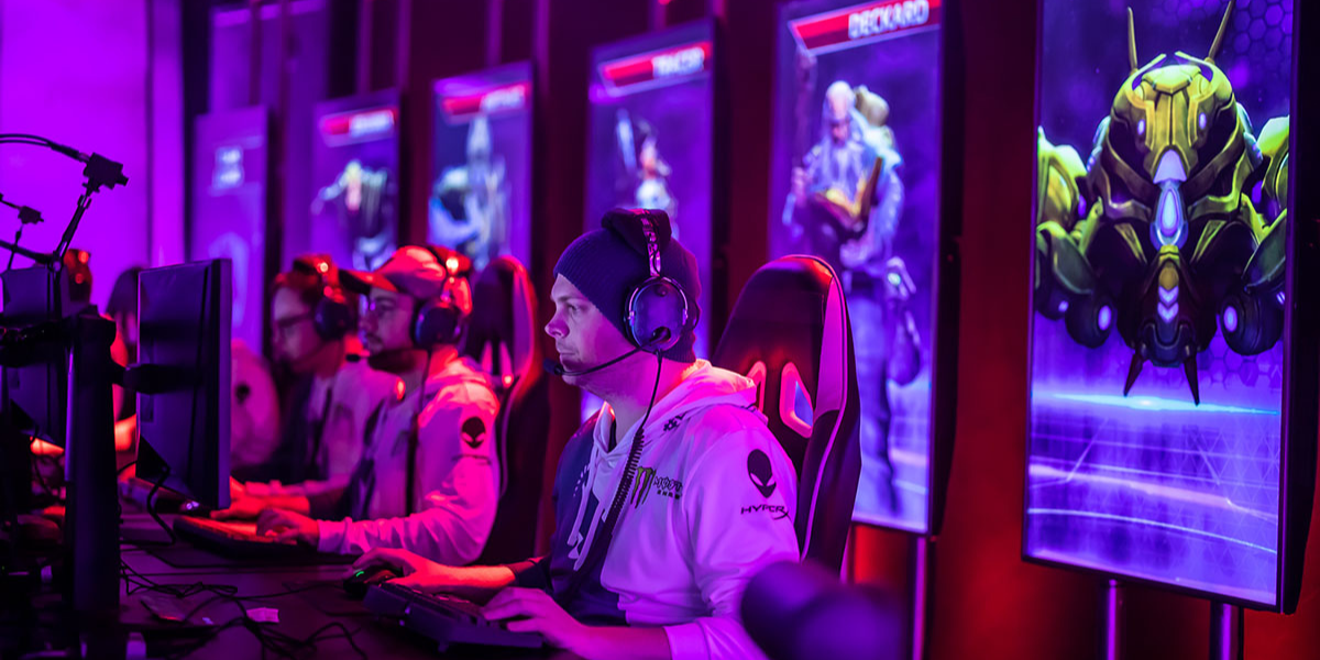 Pemain esports pelbagai pengalaman mereka dalam mengejar impian mereka