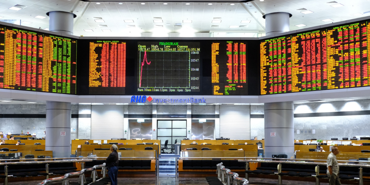 Bursa Malaysia kekal rendah pada pertengahan pagi