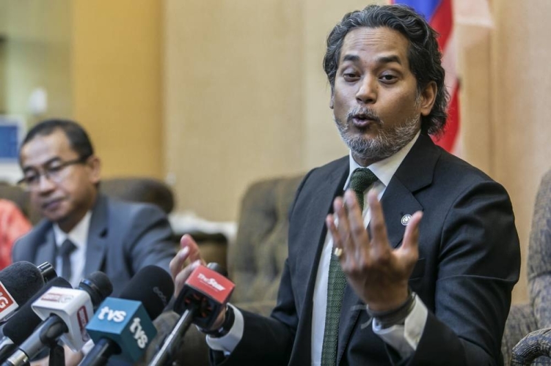 Meninggalkan Khairy dalam kesejukan untuk PRU15 akan menjejaskan prospek Umno, penganalisis meramalkan