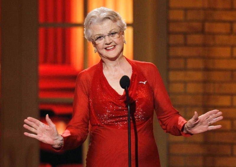 Bintang ‘Murder, She Wrote’ Angela Lansbury meninggal dunia pada usia 96 tahun