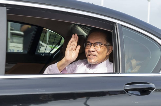 Anwar masuk sebagai Perdana Menteri di Perdana Putra