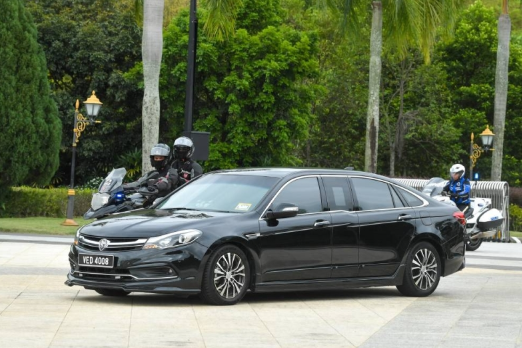 Anwar Tiba di Istana Negara Serah Senarai Timbalan Menteri kepada Agong