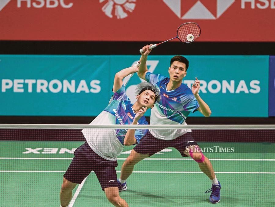 Ong Yew Sin-Teo Ee Yi Menarik Perhatian Ramai