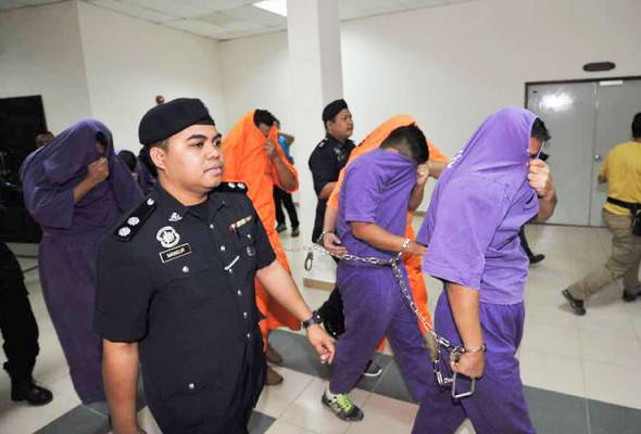 Enam Polis Direman Kerana Peras Ugut