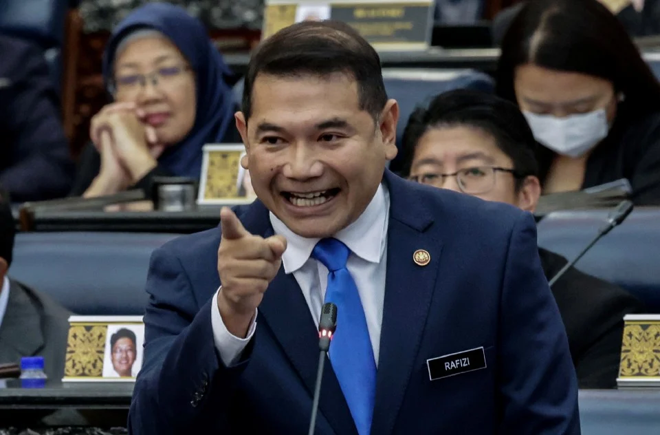 Debat Ekonomi Malaysia: Rafizi Menegur Syahir dari PAS ‘Ini Bukan Kelas Membaca’