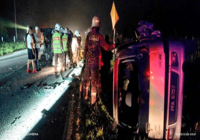 Kemalangan antara Kereta dan Van di Gerik Mengorbankan Dua Nyawa