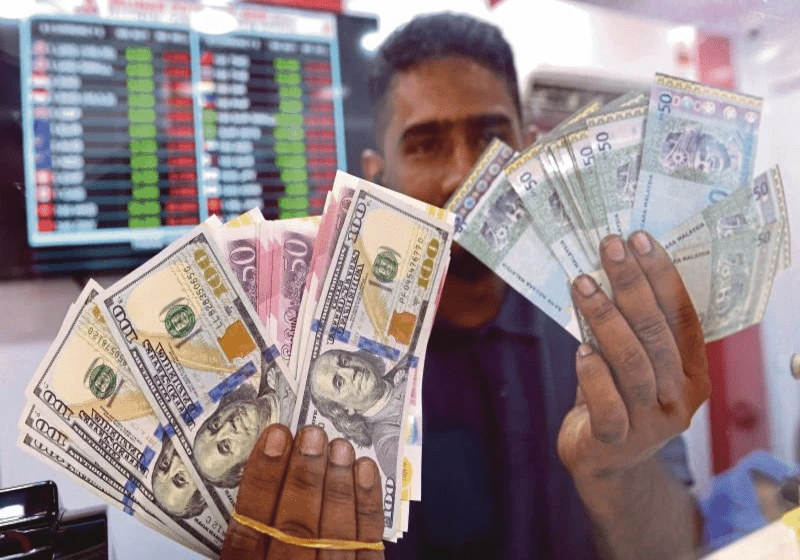Ringgit Malaysia Jatuh RM4.71 Sedolar AS Hari Ini