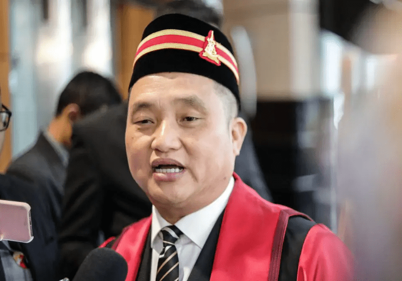 Kontroversi Penerimaan Gelaran Datuk oleh Ahli Parlimen DAP Ng Suee Lim