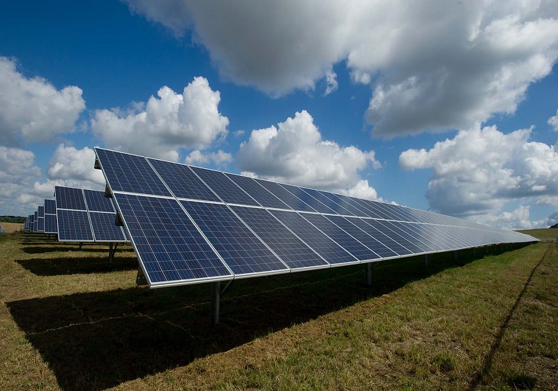 AS Kenakan Tarif 271.2% Ke Atas Panel Solar dari Malaysia, Vietnam, Thailand