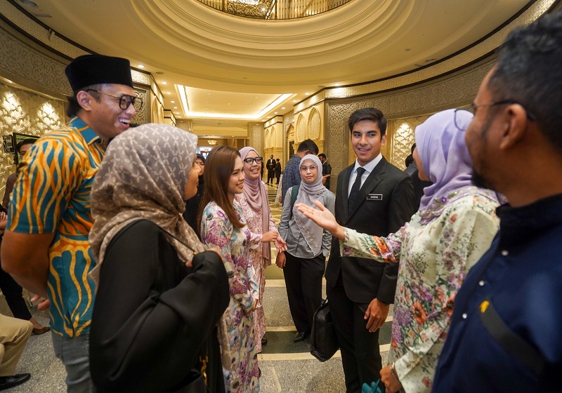 Bella Astillah Hadir di Mahkamah, Syed Saddiq Terharu dengan Sokongannya