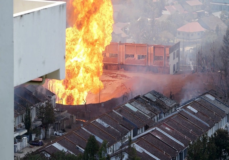 Polis Dedah Wujud Pengorekan Tanah Dekat Lokasi Letupan Paip Gas Putra Heights