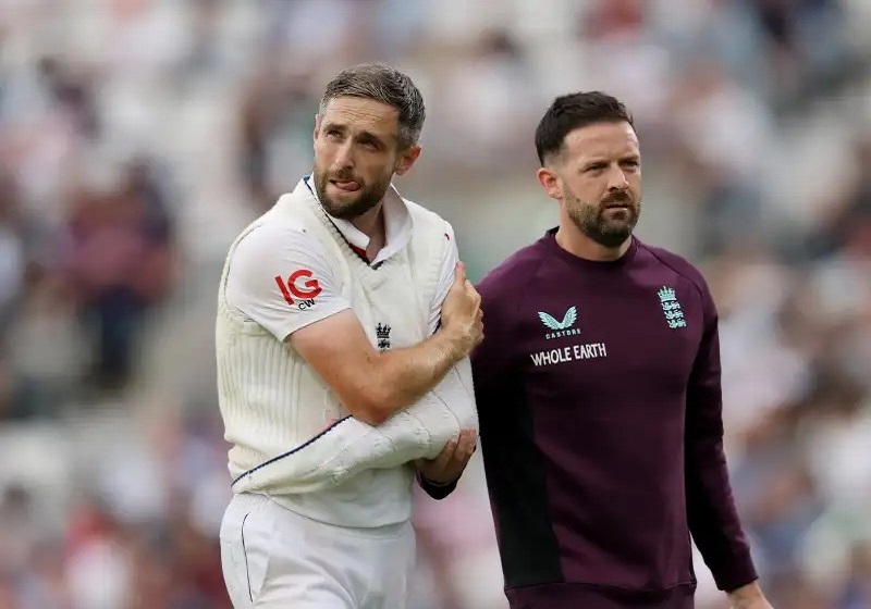 Bahu Cedera Tak Halang Chris Woakes Bangkit Lawan India