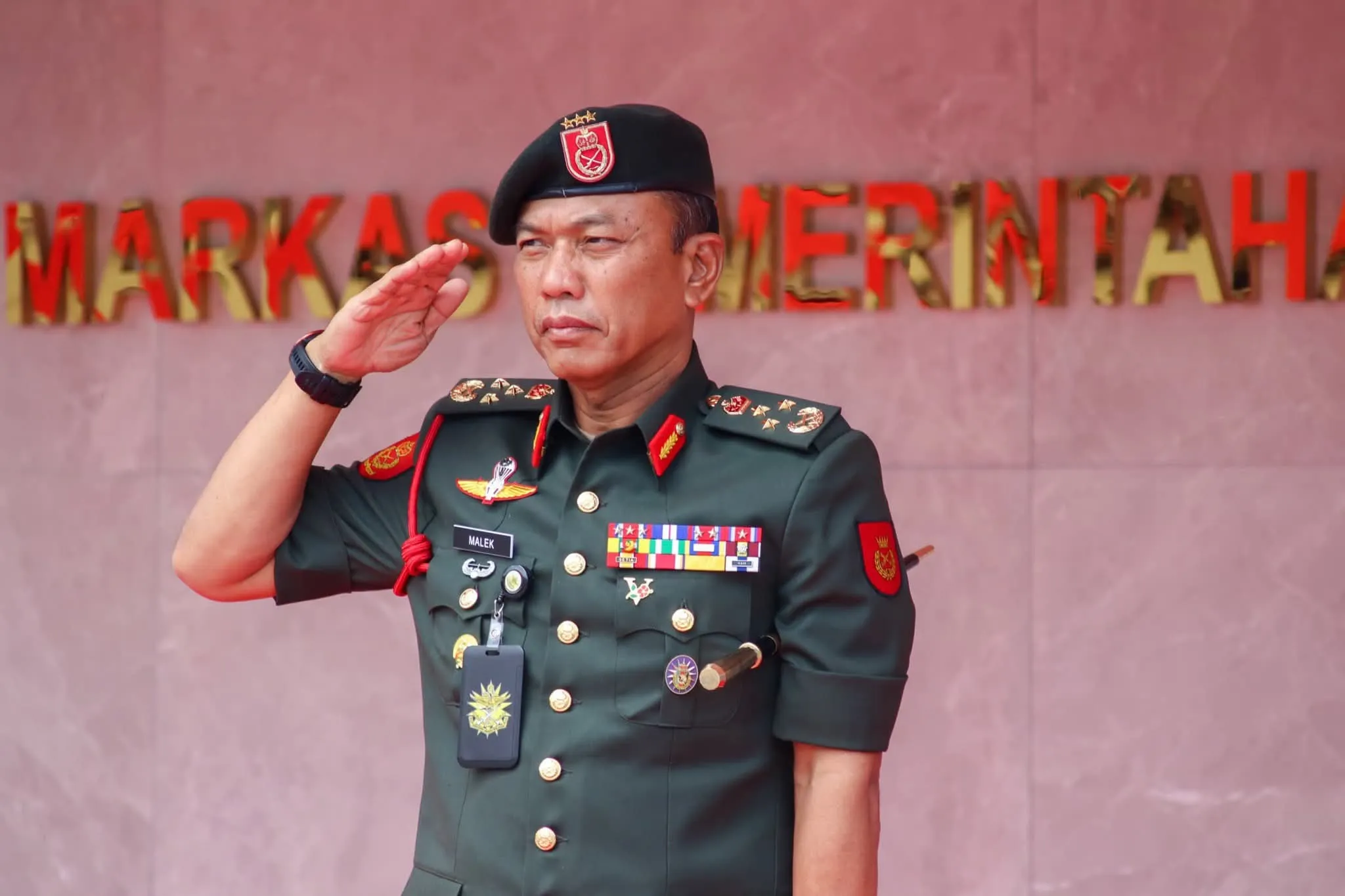 Malek Razak Panglima Angkatan Tentera Baharu Berkuat Kuasa Esok