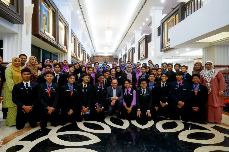 Sekolah Dua Sesi Atasi Kesesakan Murid – KPM