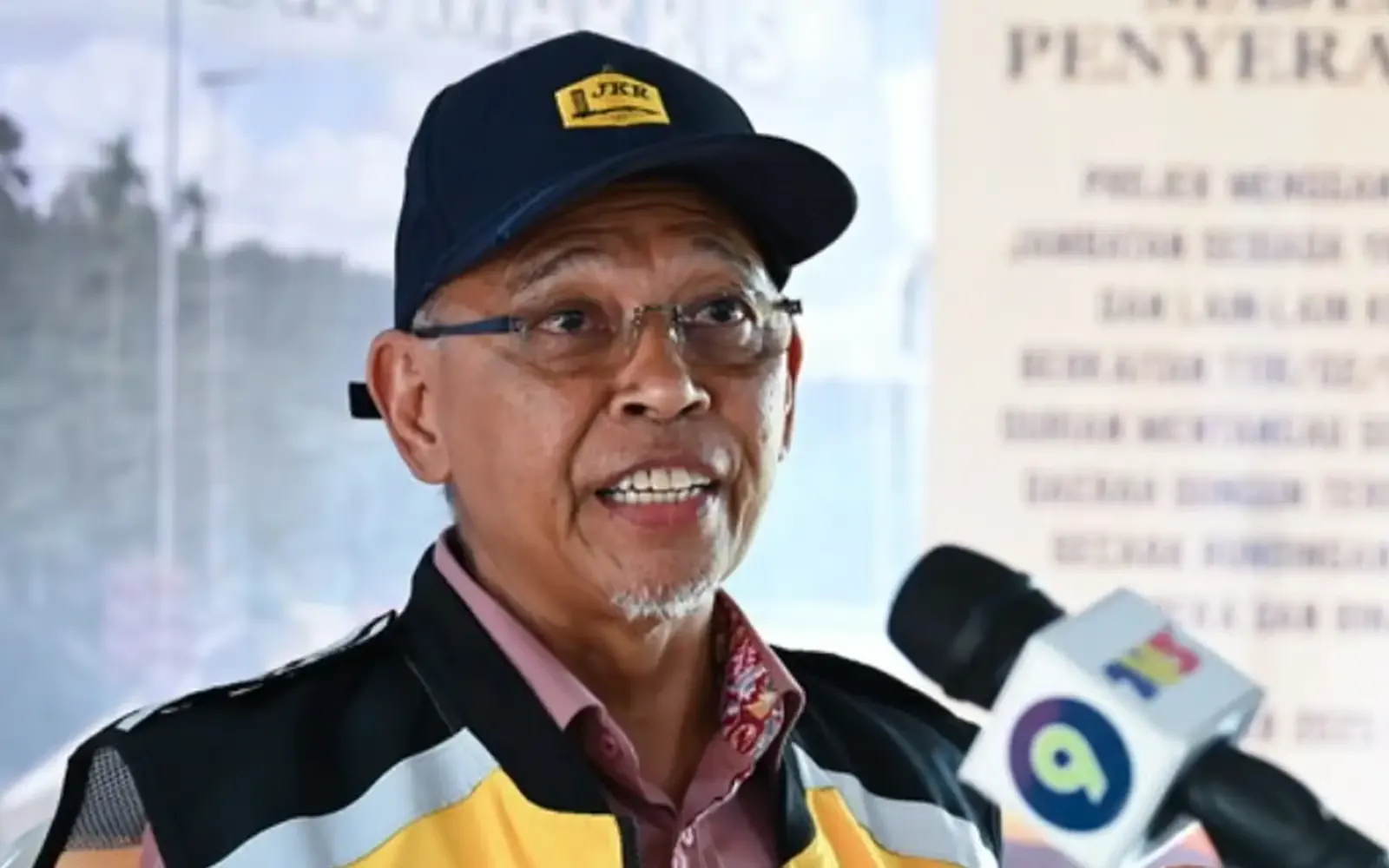 EXCO Terengganu Didakwa Suapan Untuk Dua Anak