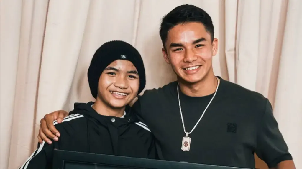 Johan Ghazali Temui Pesakit Kanser, Impian Remaja Akhirnya Jadi Nyata