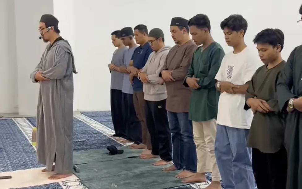 Surau Tambahan KL East Mall Tarik Pengunjung Ramadan, Operasi Dilanjutkan Hingga Tengah Malam
