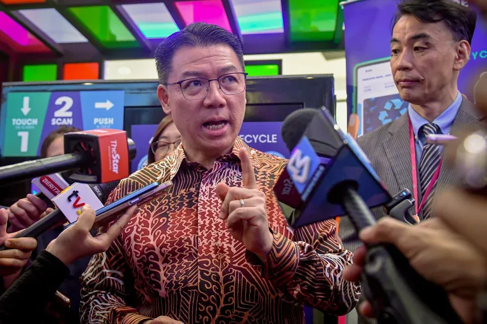 Denda Buang Sampah Merata-rata Cecah RM2,000, Sapu Jalan 12 Jam Menanti