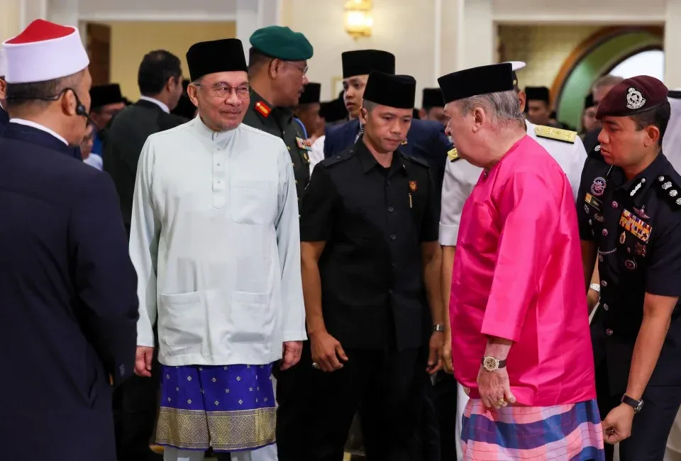 Sultan Ibrahim Santuni Tetamu di Majlis Ramah Mesra Aidilfitri di Istana Negara