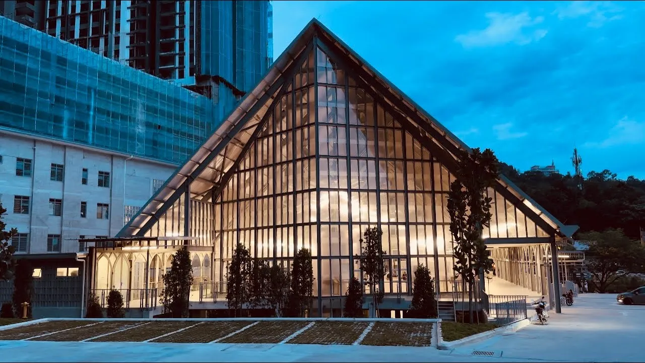 Masjid Damansara Perdana: Masjid Industrial Unik Jadi Port Iftar & Terawih