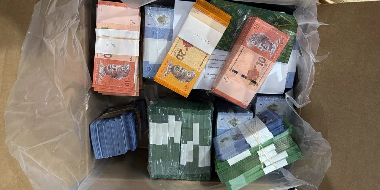 Ini Hukum Jual Not Baharu Duit Raya Lebih Mahal Daripada Nilai Sebenar