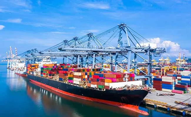 Apa Itu Freight Forwarding? Fahami Peranan Dalam Logistik Global