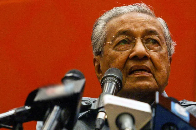 Tindakan Trump Di Selat Hormuz Berisiko Cetus Perang Dunia – Mahathir