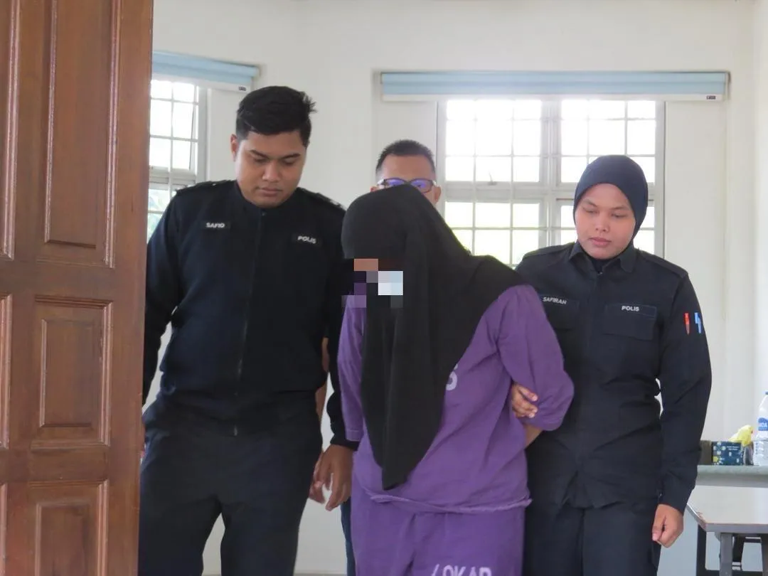Suri Rumah Direman Kes Simpan M16 Dalam Rumah di Gua Musang
