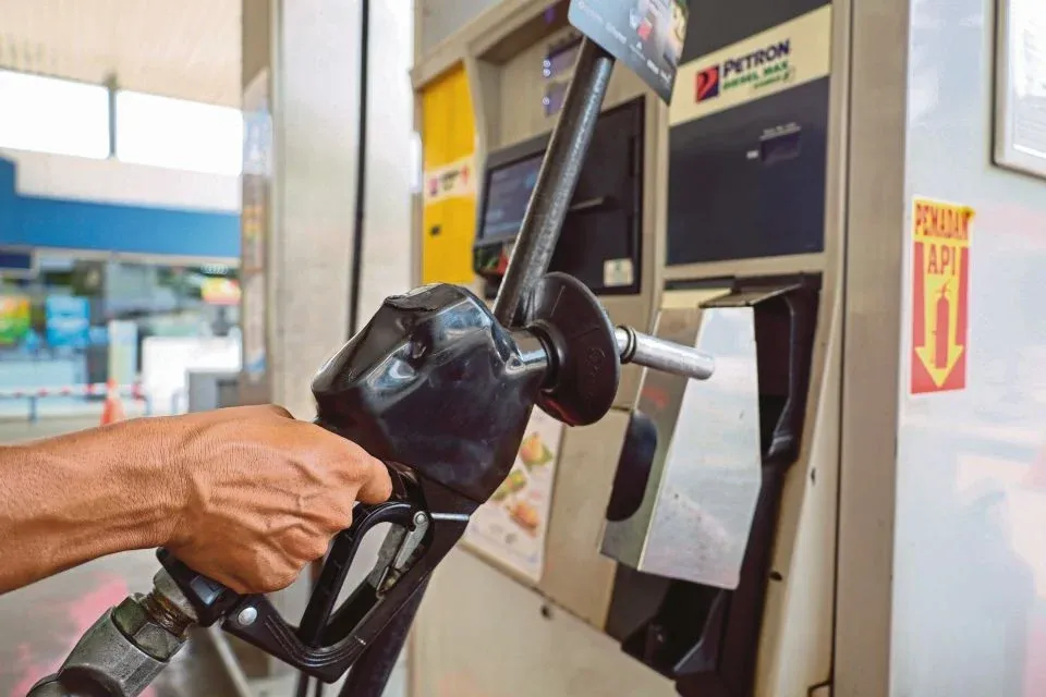 Budi Diesel Individu Dinaikkan RM400 Sebulan April Ini