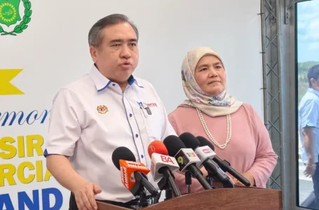 Hukuman pencuri kabel rel