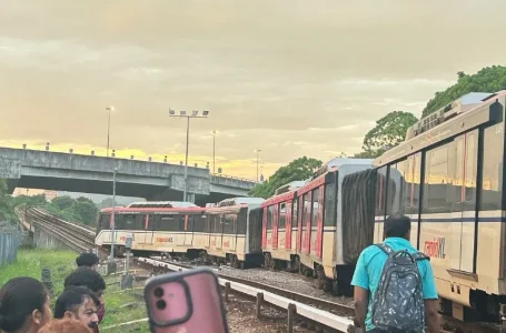 kereta api tergelincir