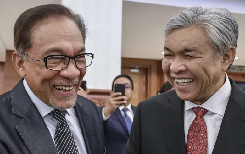 Mesyuarat Biro Politik PH-UMNO malam ini bincang PRN dan kemelut Negeri Sembilan