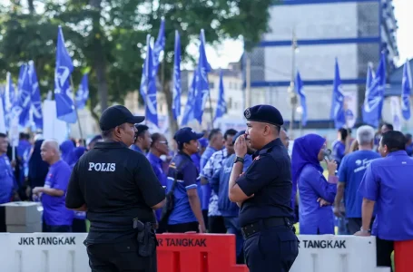 pusat penamaan calon