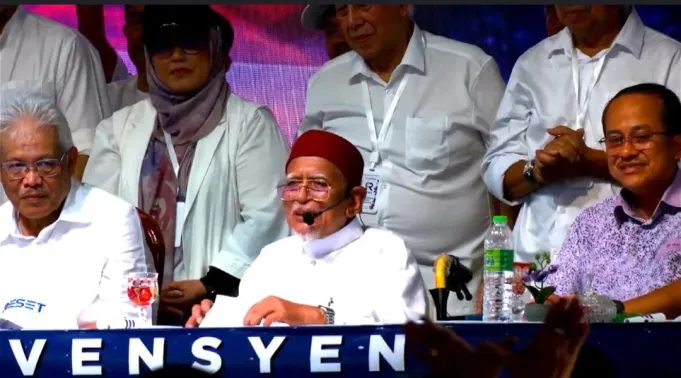 Pas Setuju Hamzah Kekal Ketua Pembangkang Demi Stabiliti Blok Pembangkang