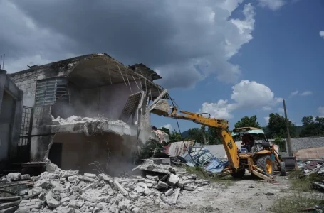 pemilik bangunan flat Rohingya