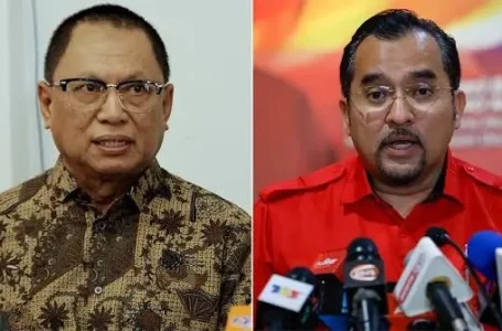 Puad Zarkashi keluar UMNO