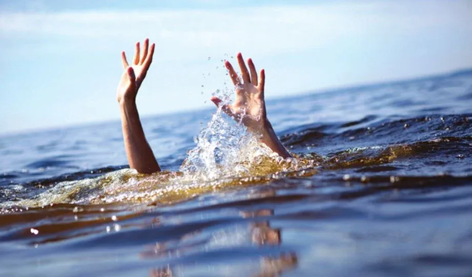 Cara Elak Lemas Ketika Mandi di Pantai, Sungai dan Kolam Renang