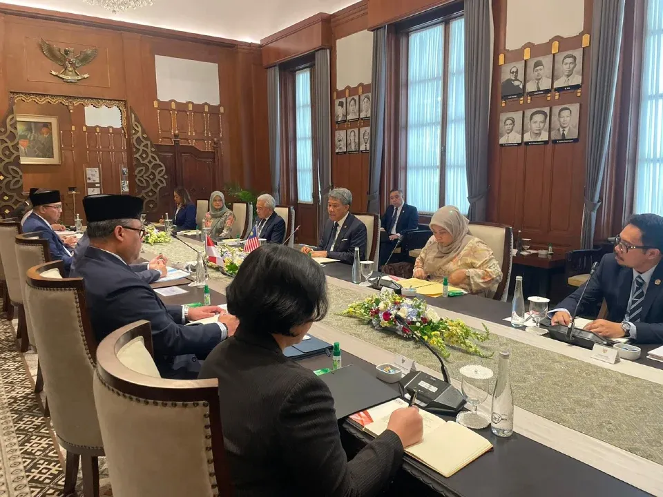 Malaysia Pertimbang Pengambilan Jururawat Indonesia