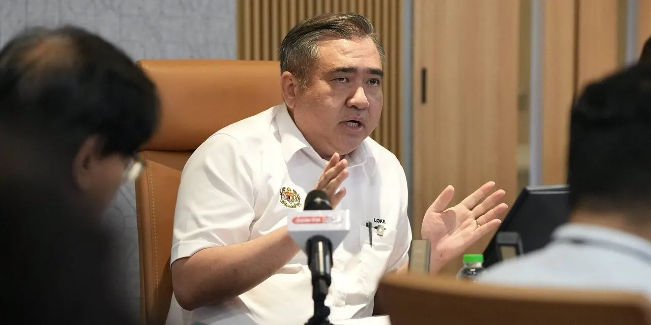 Pasang Sunshade Kereta Boleh Disaman? Ini Penjelasan Anthony Loke