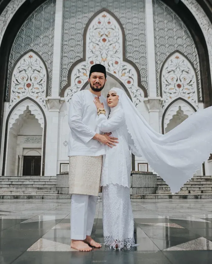 Nad Zainal bersalin