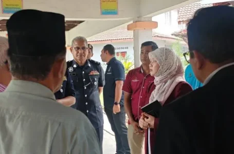 tikam pelajar di banting