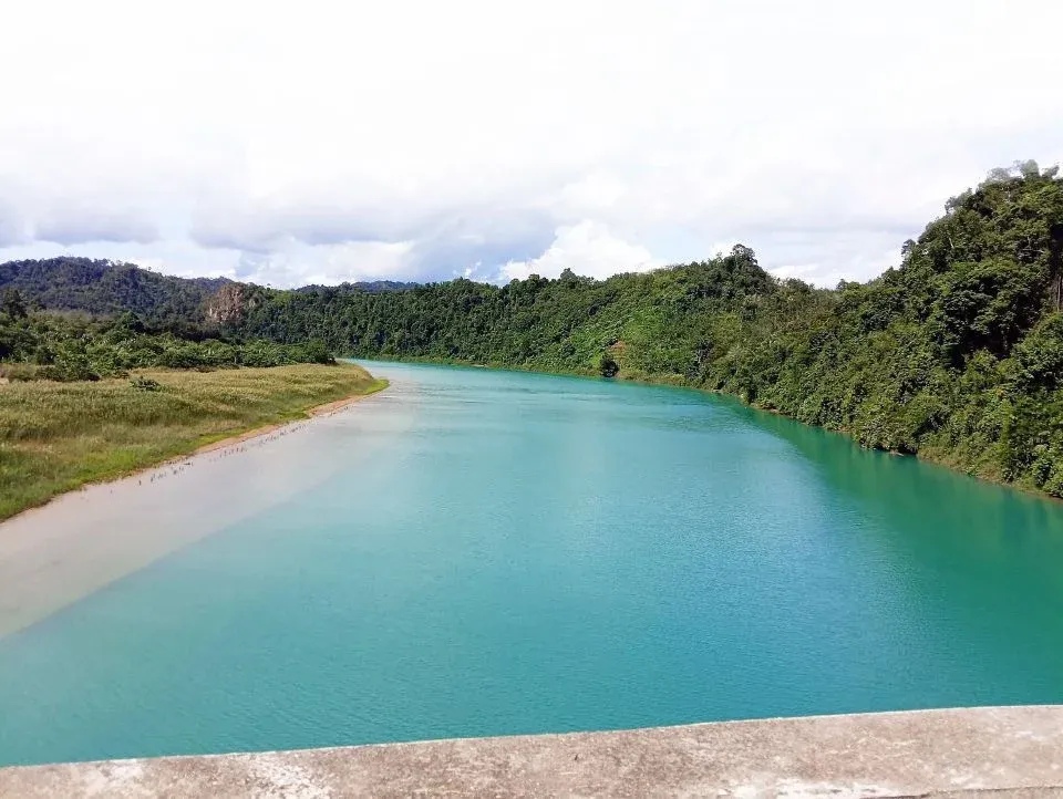 Air Sungai Perak Bertukar Biru Lagi, Nelayan Bimbang Ikan Mati