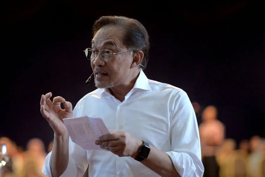 UiTM Holdings rugi RM157 juta: Anwar mahu siasat dahulu