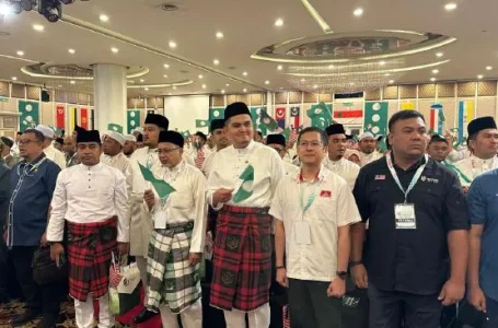 hadir muktamar PAS
