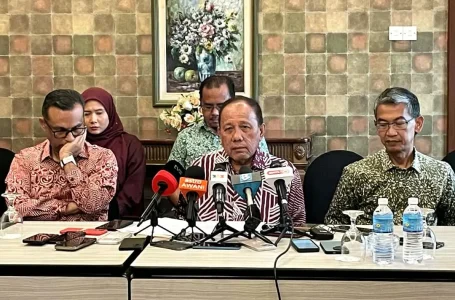 keputusan turunkan Yang-Pertuan Besar NS