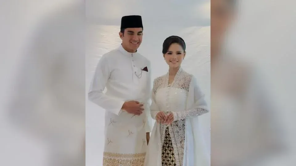 Busana Tradisional Melayu Perkahwinan Bella, Syed Saddiq Jadi Bualan