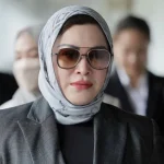 Zizie Izette minta kemuka bukti