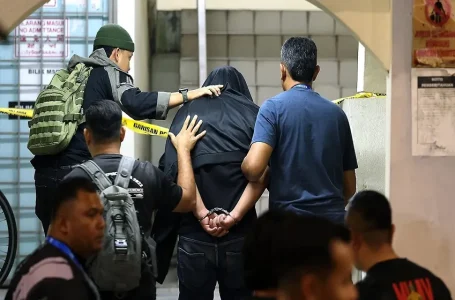 pegawai Kastam kena bunuh